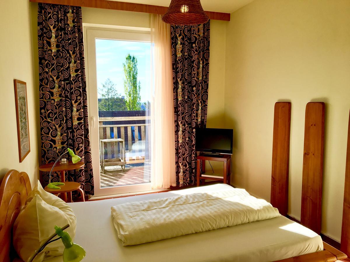 Apfelwirt Hotel สตูเบนเบิร์ก ภายนอก รูปภาพ