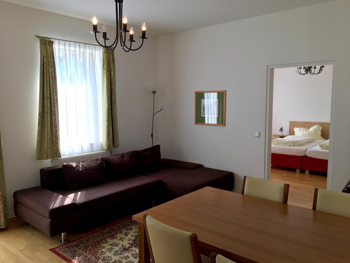 Apfelwirt Hotel สตูเบนเบิร์ก ภายนอก รูปภาพ